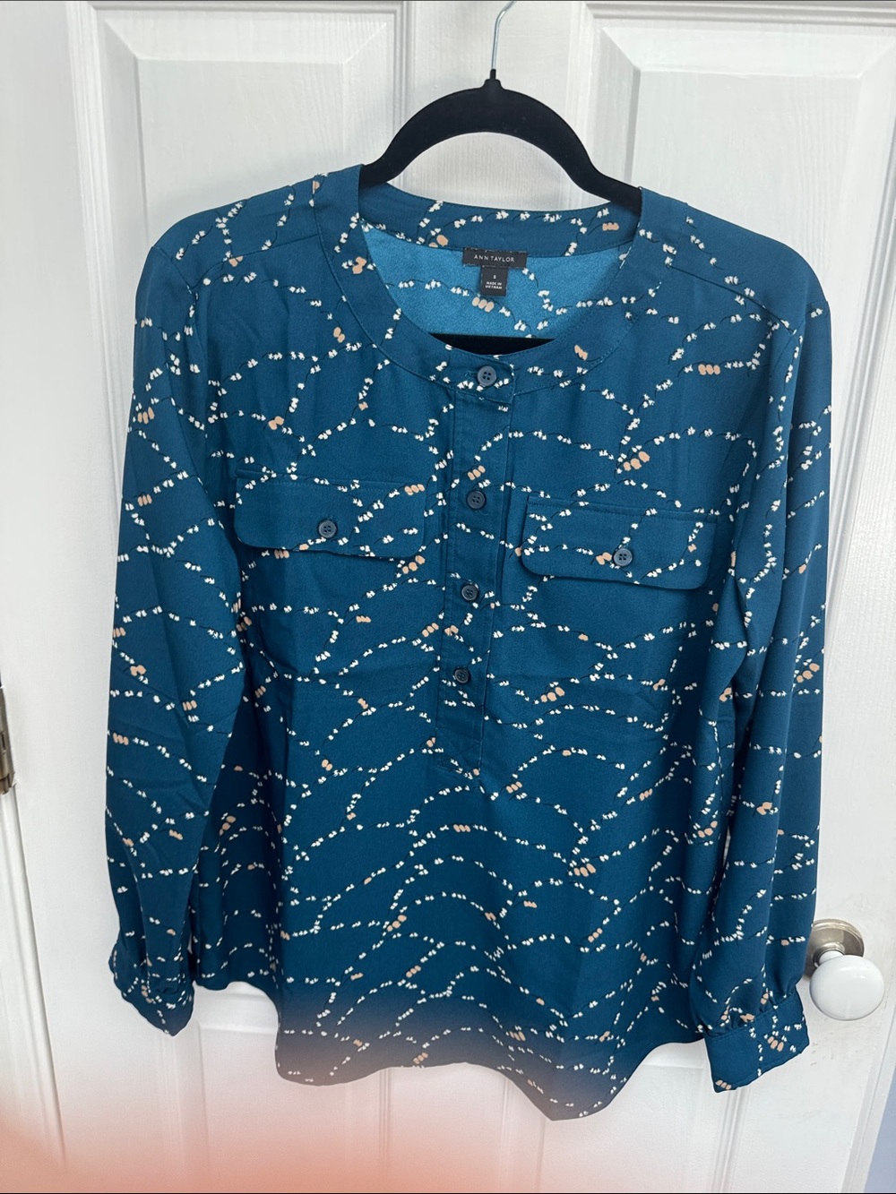 Ann Taylor Teal Dot-Chain Print Long-Sleeve Blouse